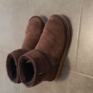Classic Mini Brown Ugg boots